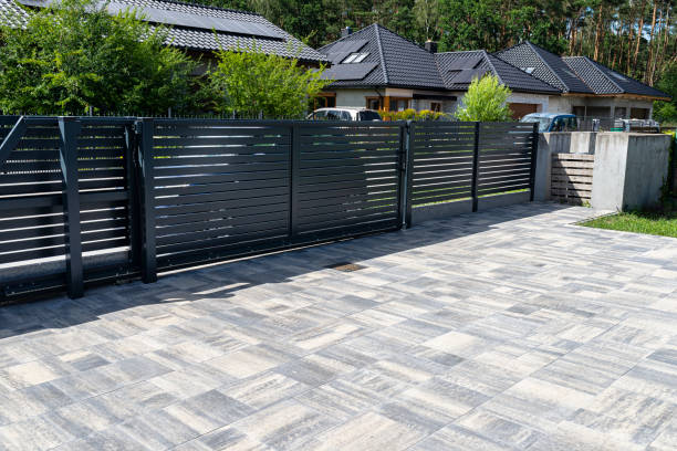 Best Professional Driveway Pavers  in Middletown, KY